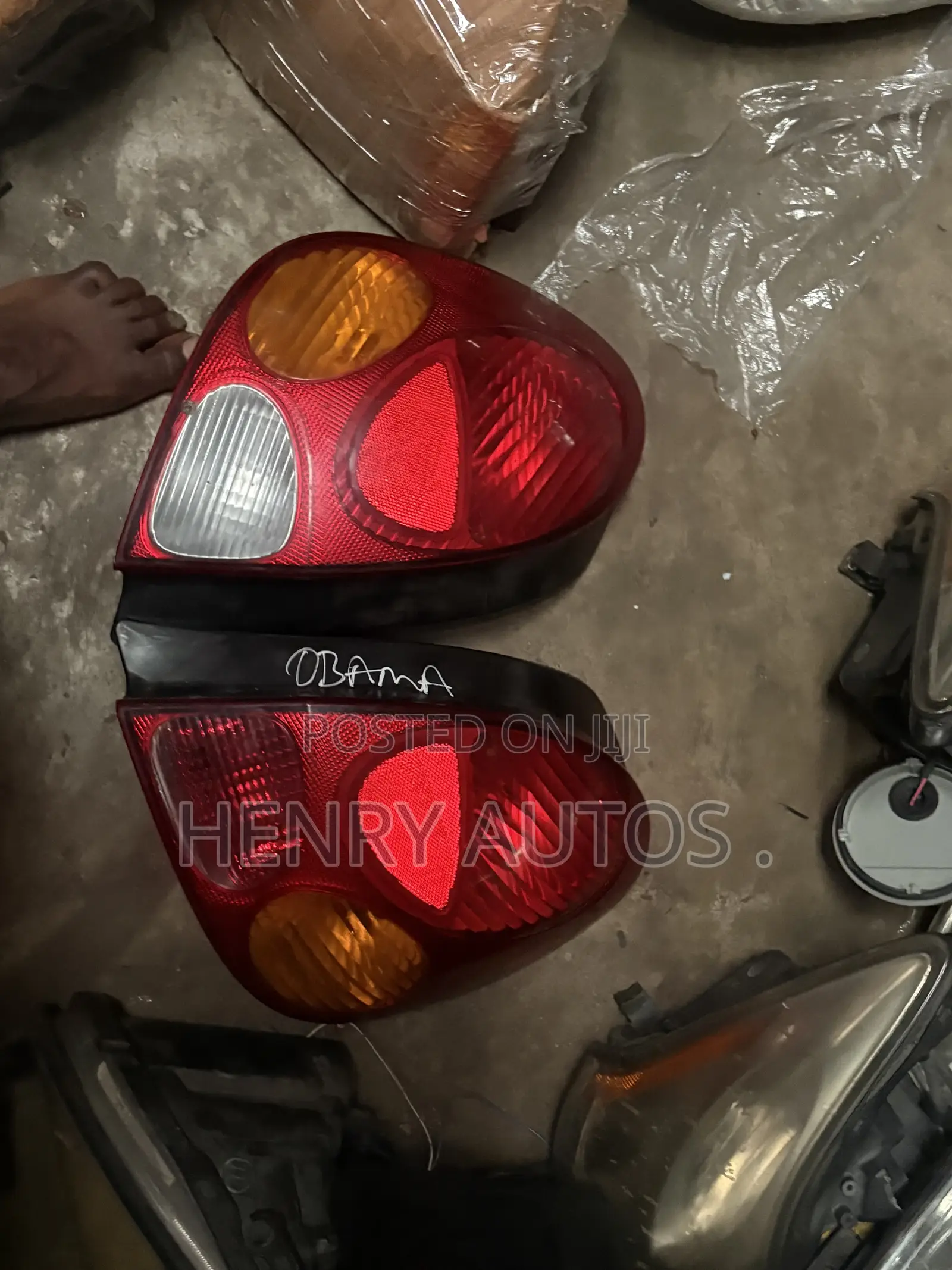 Set Taillight Bist (4 Doors )