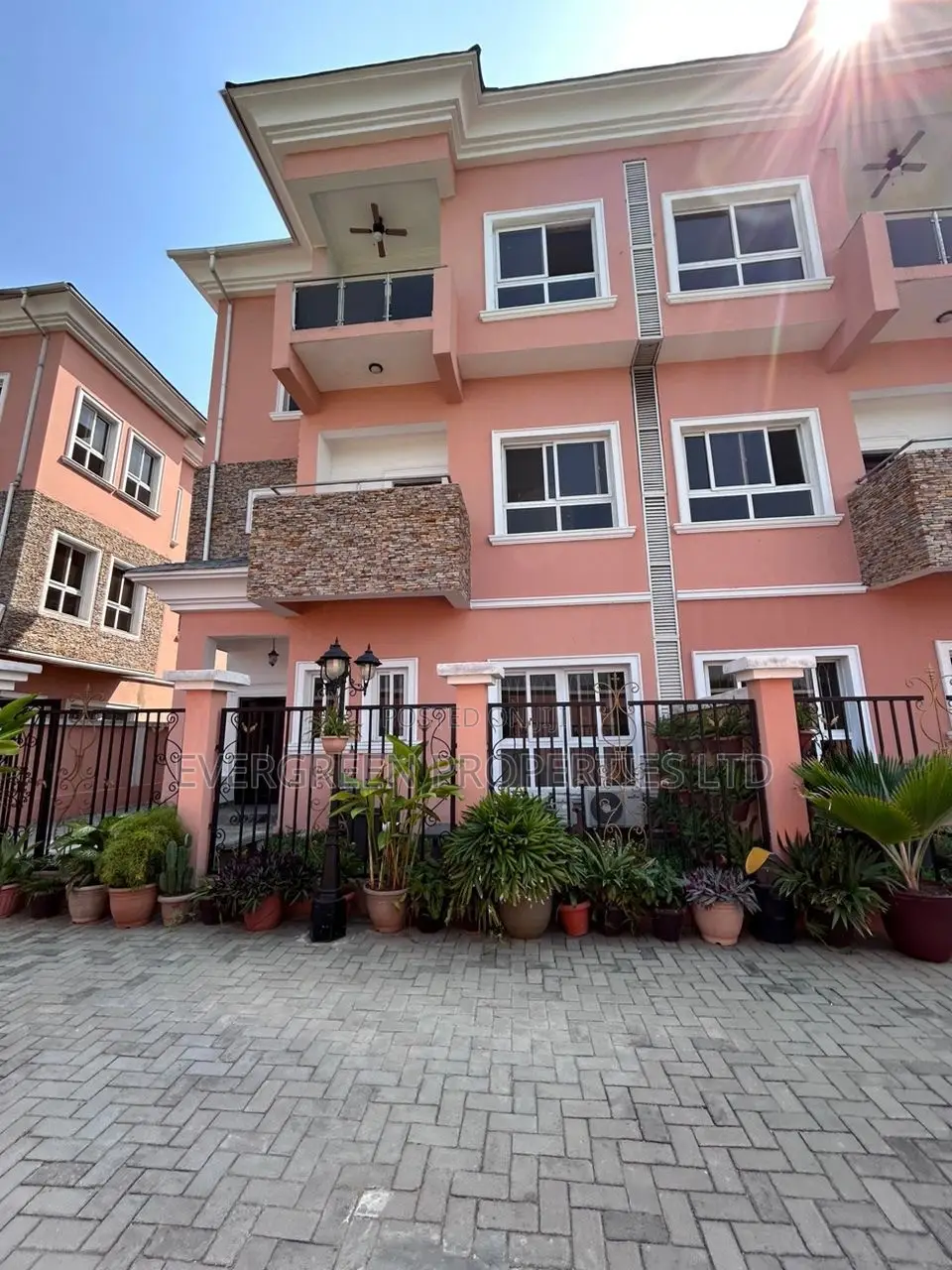 2bdrm Townhouse / Terrace in Ologolo for rent
