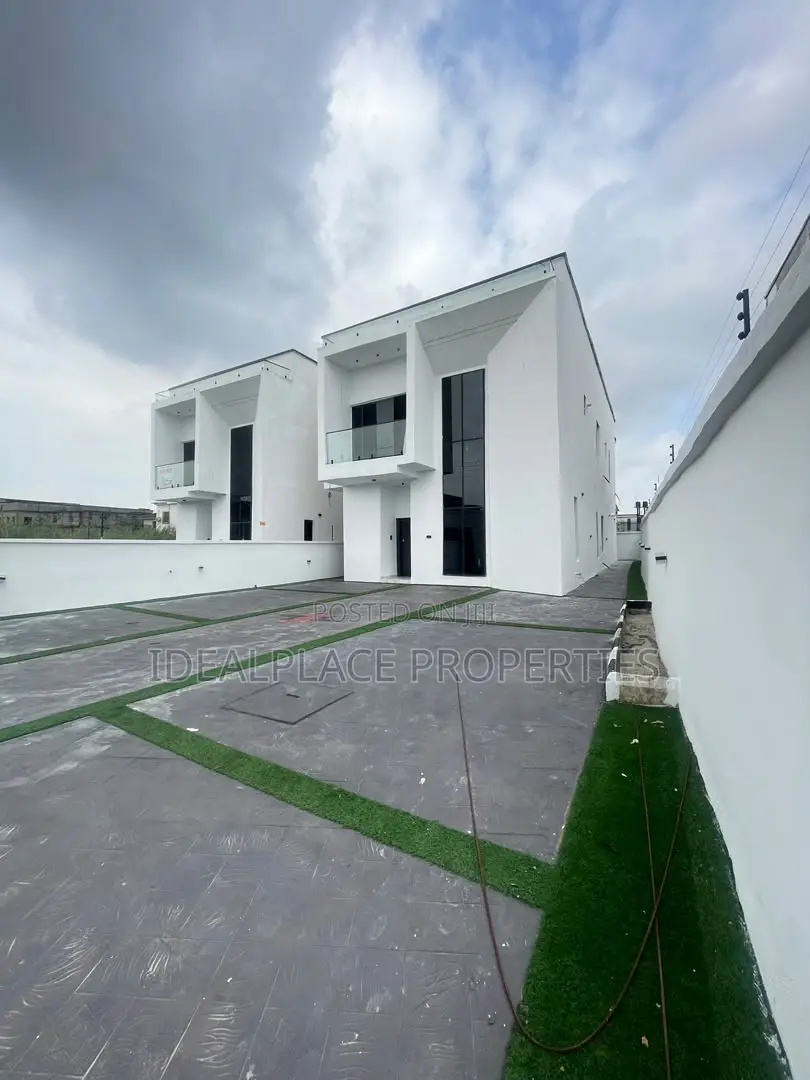 4bdrm Duplex in Sangotedo for sale