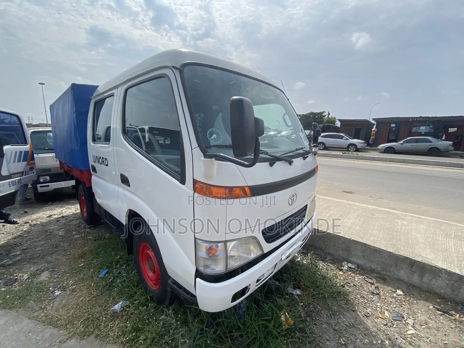 Toyota Dyna Double Cabin Pickup/Tarpaulin Back