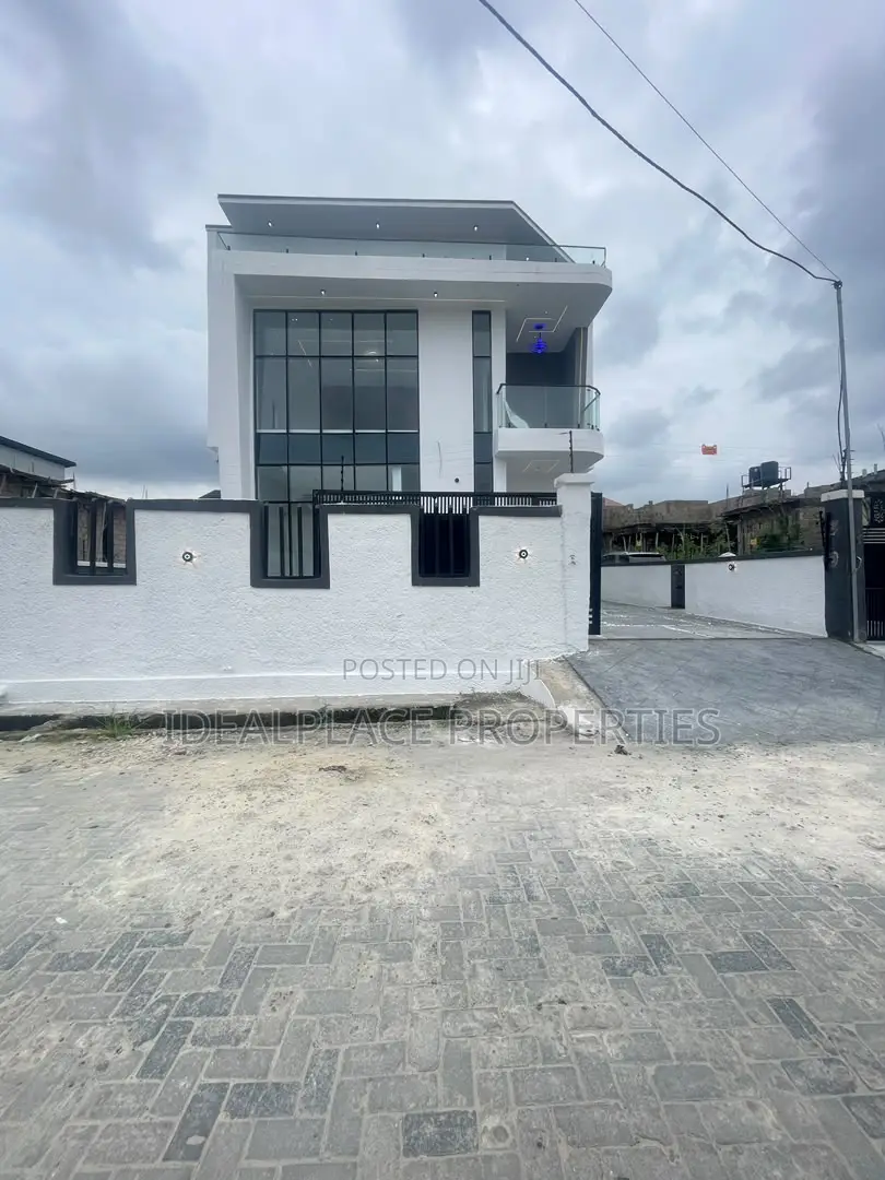4bdrm Duplex in Sangotedo for sale