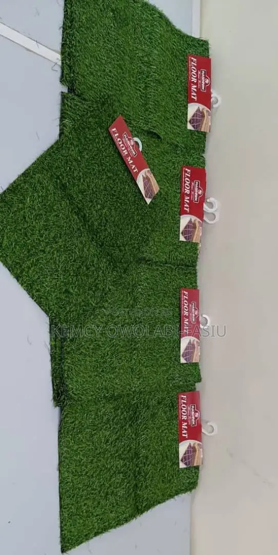 Square Modern Artificial Grass Carpet Grass Rug Outdoor Indoor