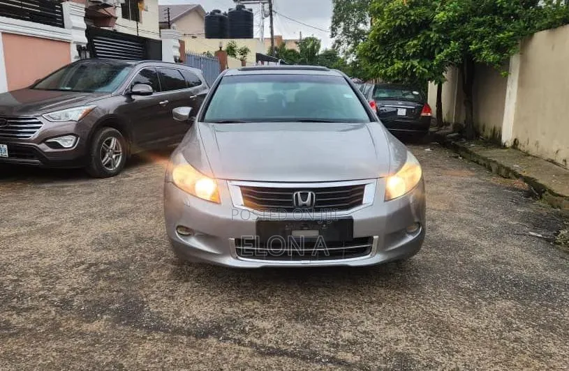 Honda Accord 2012 Silver
