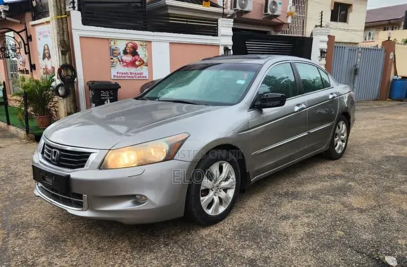 Honda Accord 2012 Silver