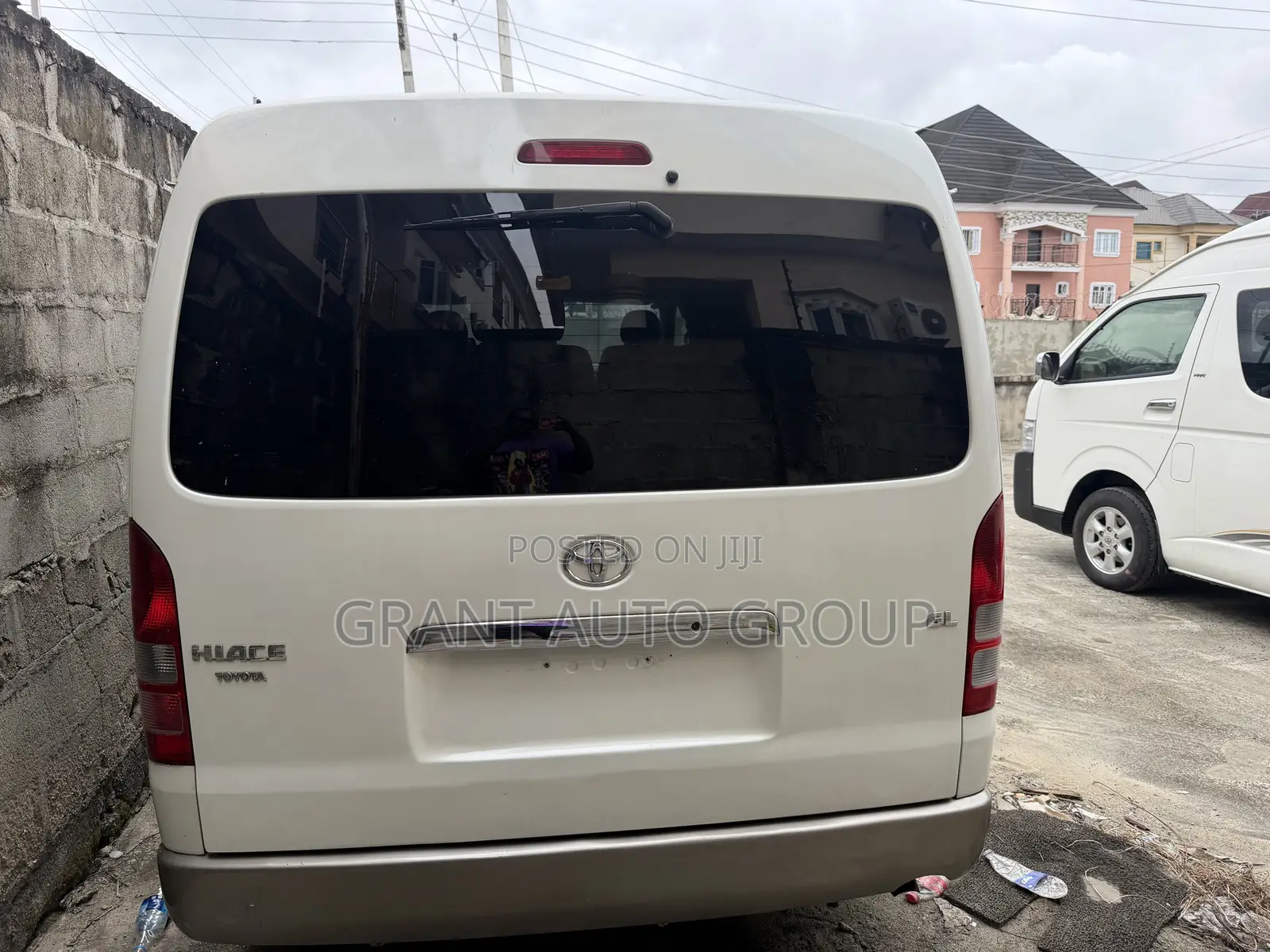 Toyota HiAce 2012 White