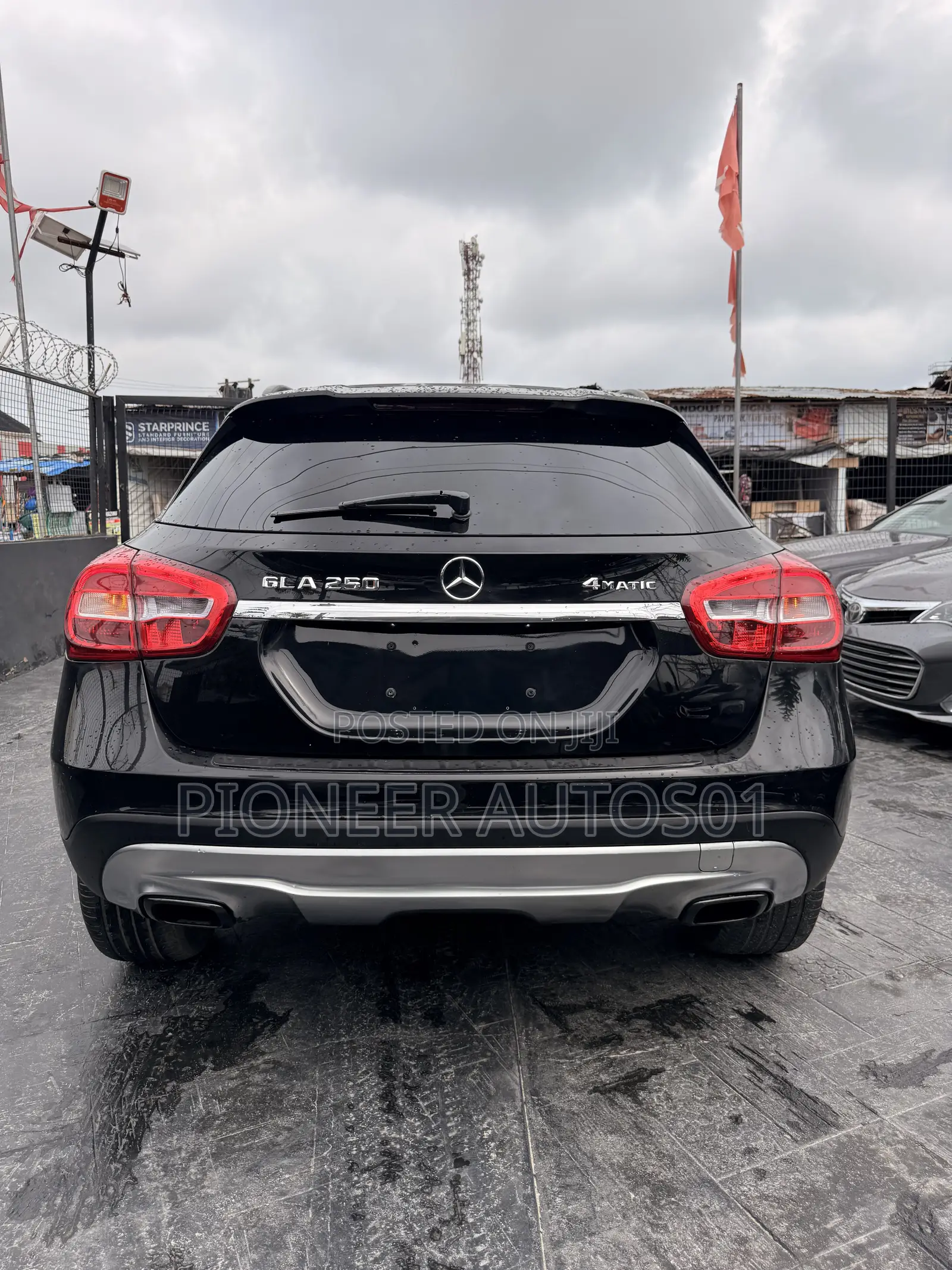 Mercedes-Benz GLA-Class 2016 Black