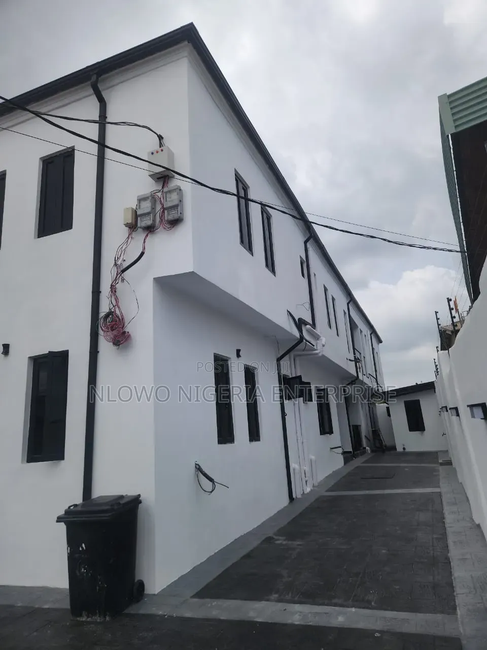 Furnished 3bdrm Apartment in Ifako Estate for sale