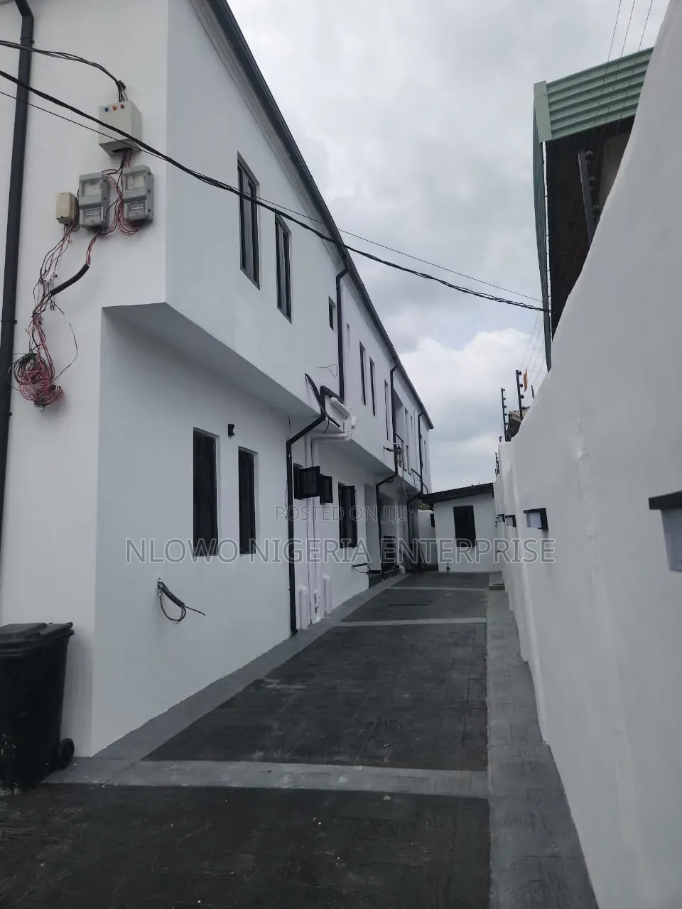 Furnished 3bdrm Apartment in Ifako Estate for sale