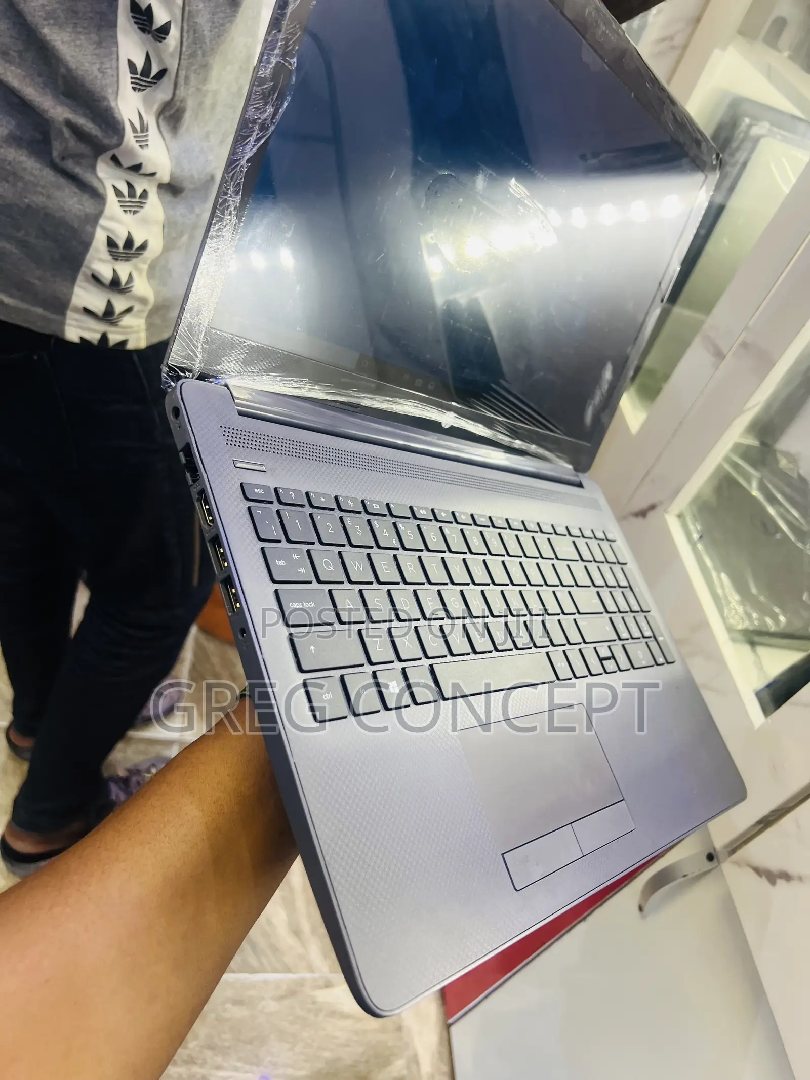 Laptop HP 255 G8 8GB AMD Ryzen SSD 256GB