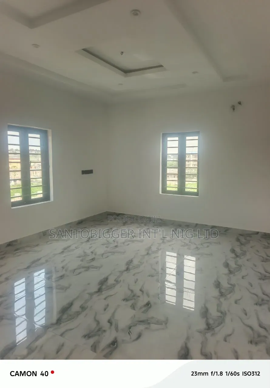 2bdrm Block of Flats in Santobigger, Sabon Lugbe for rent