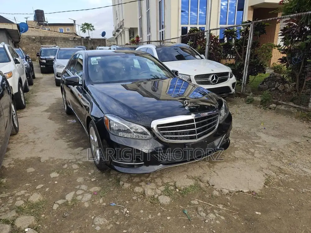 Mercedes-Benz E350 Base 4Matic Sedan AWD (3.5L 6cyl 7A) 2015 Black