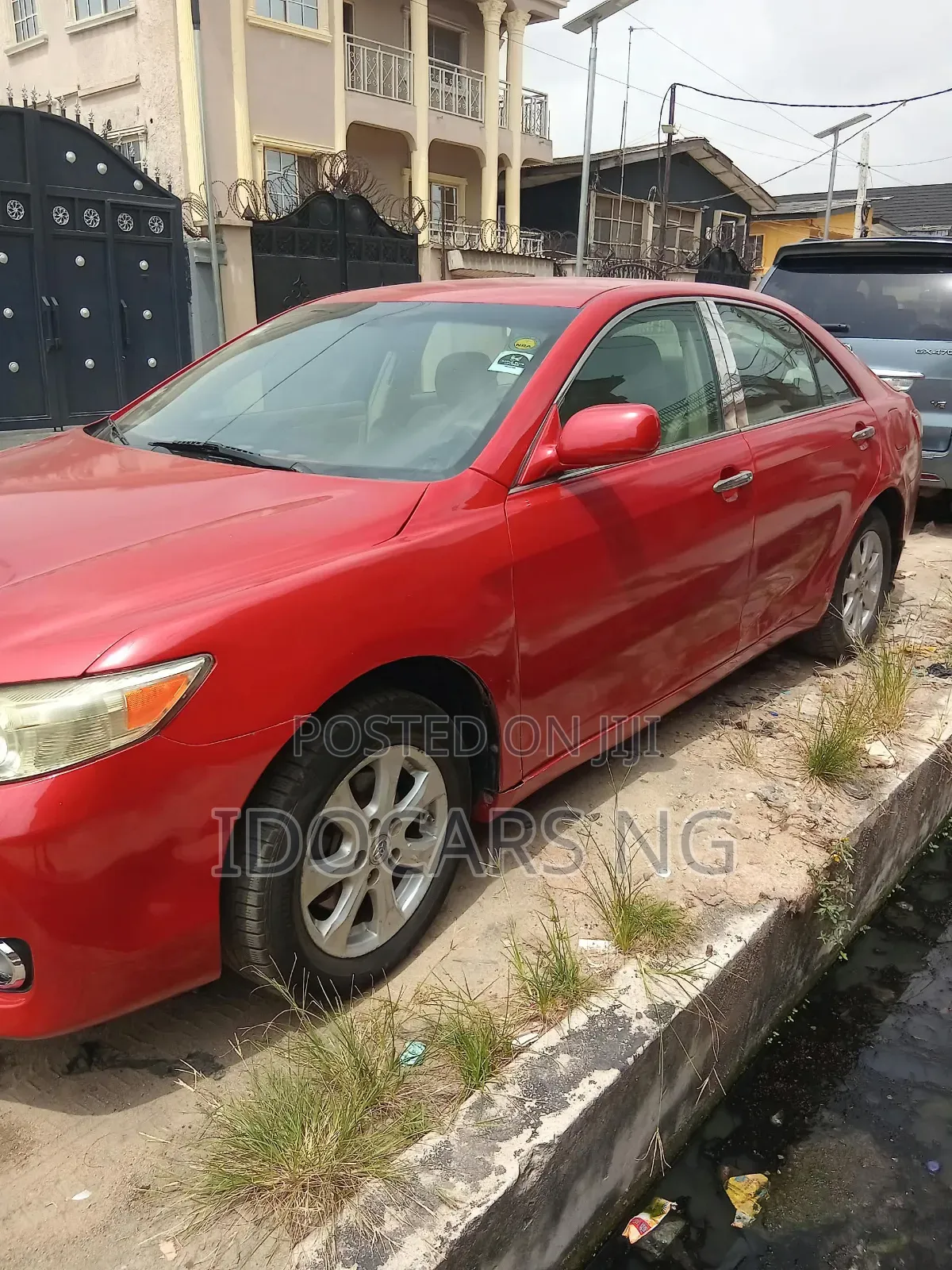 Toyota Camry LE 4dr Sedan (2.5L 4cyl 6A) 2011 Red