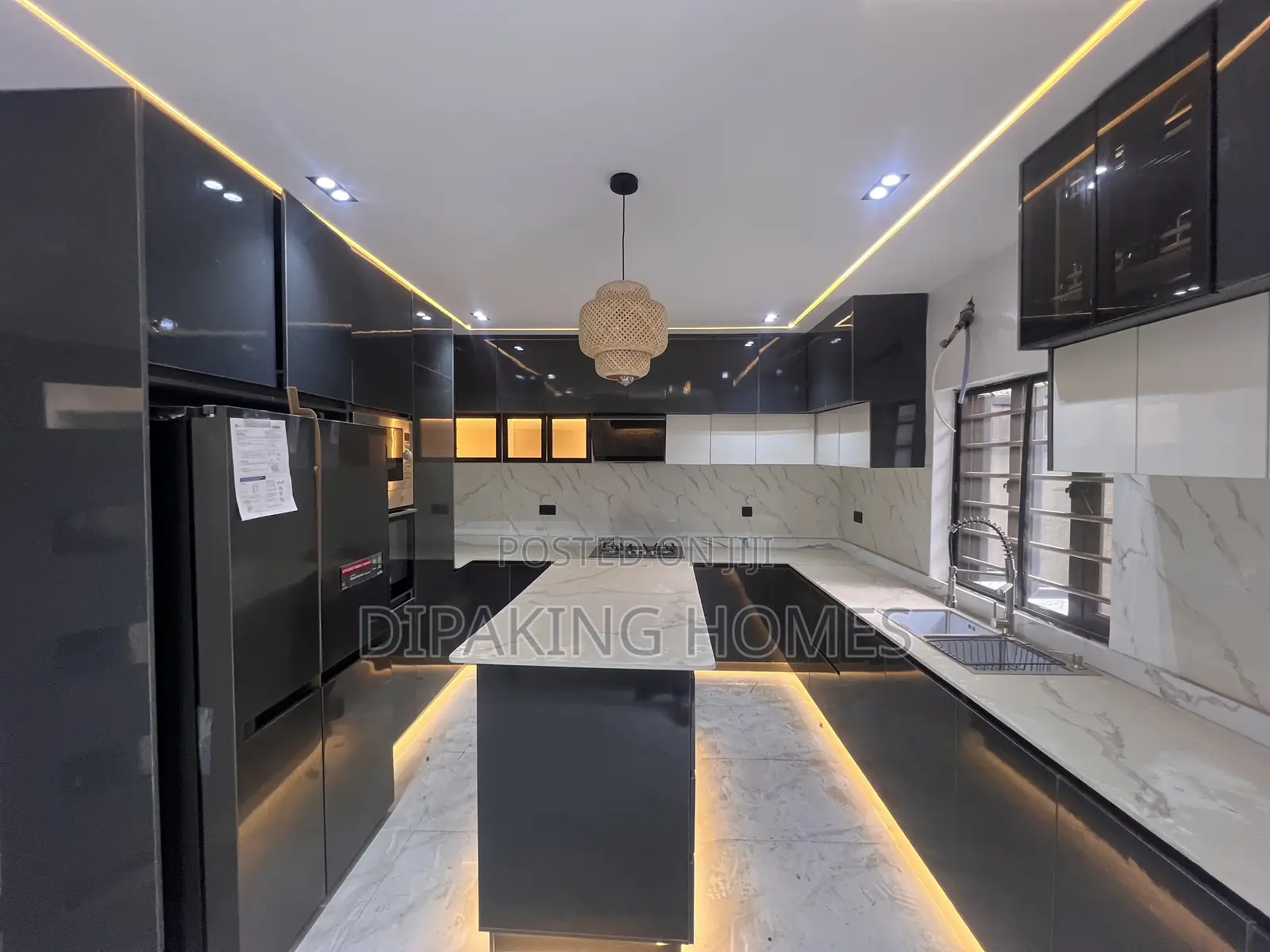 4bdrm Duplex in Magodo for sale