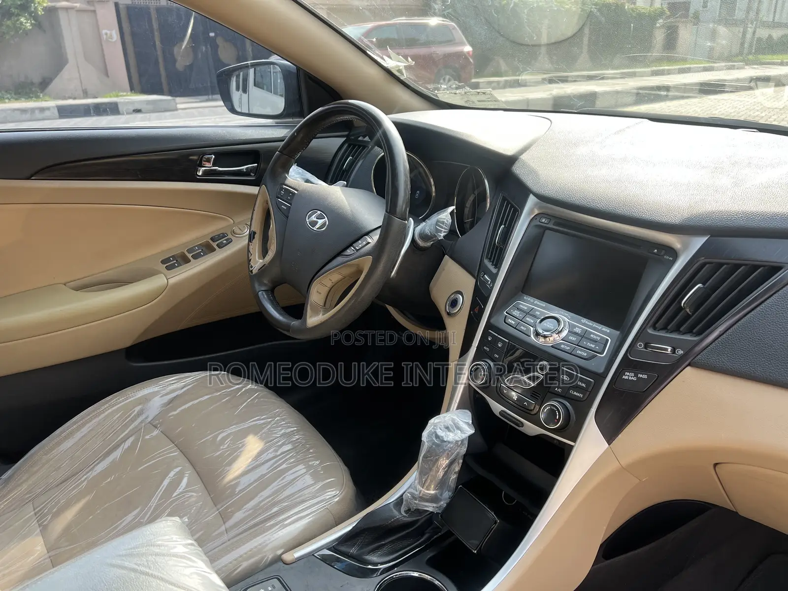 Hyundai Sonata Limited 2.0T Sedan (2.0L 4cyl 6A) 2013 Black