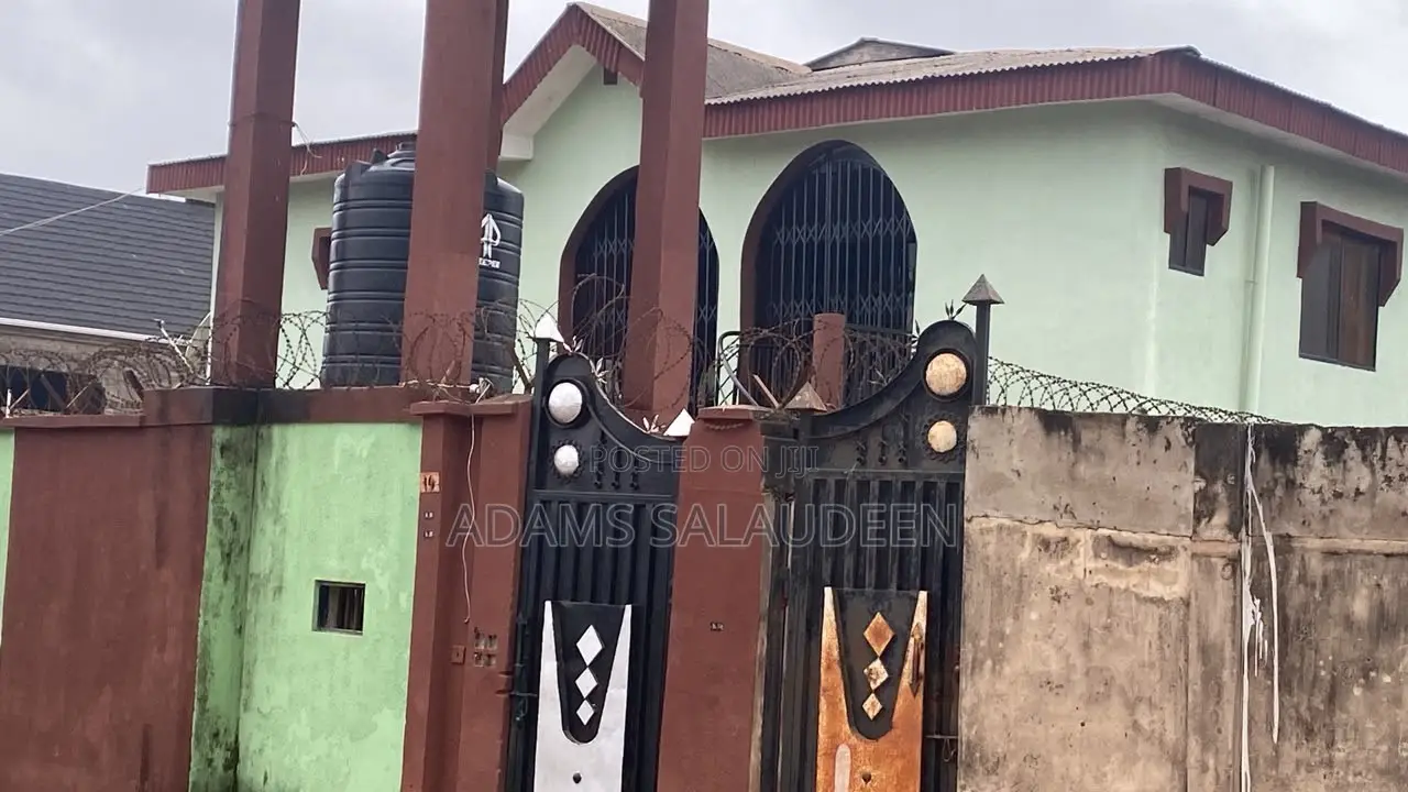 Furnished 3bdrm Block of Flats in Agbado for sale