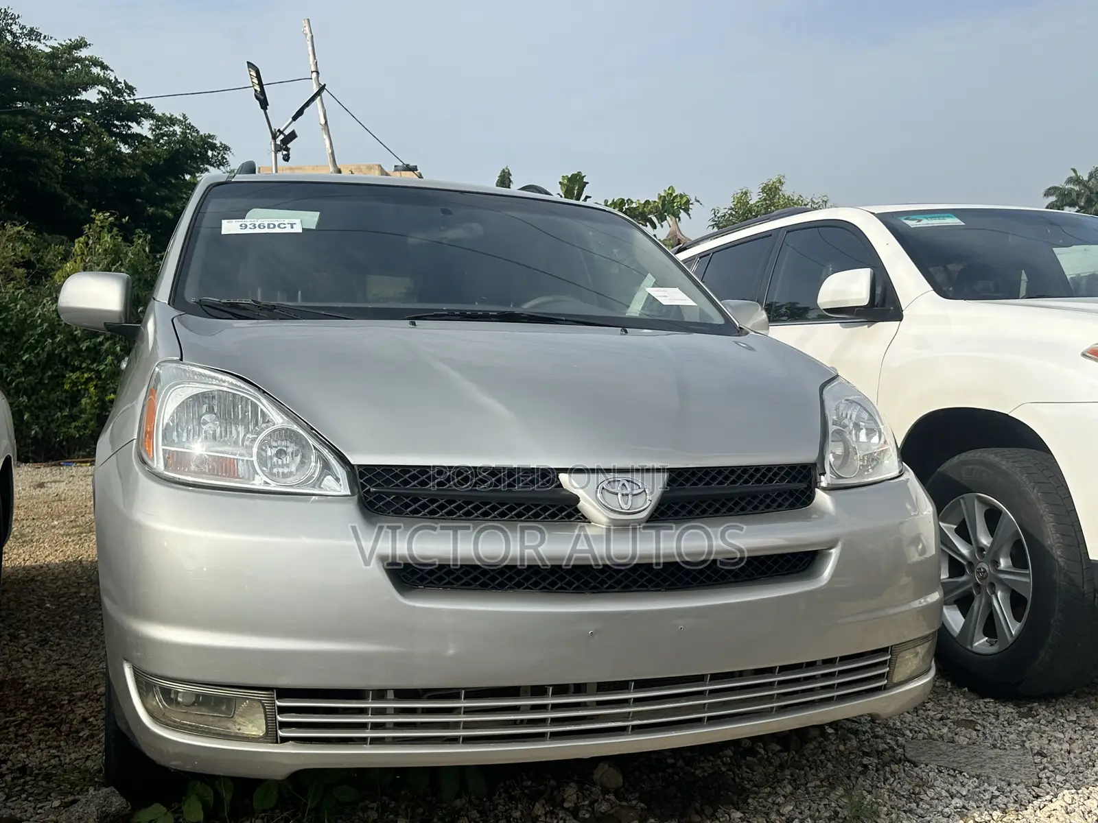 Toyota Sienna 2005 Gold