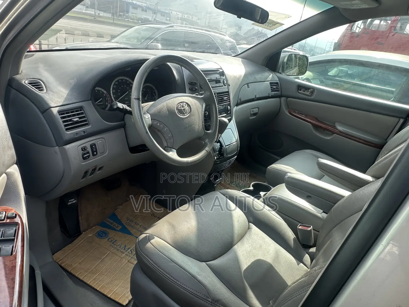 Toyota Sienna 2005 Gold