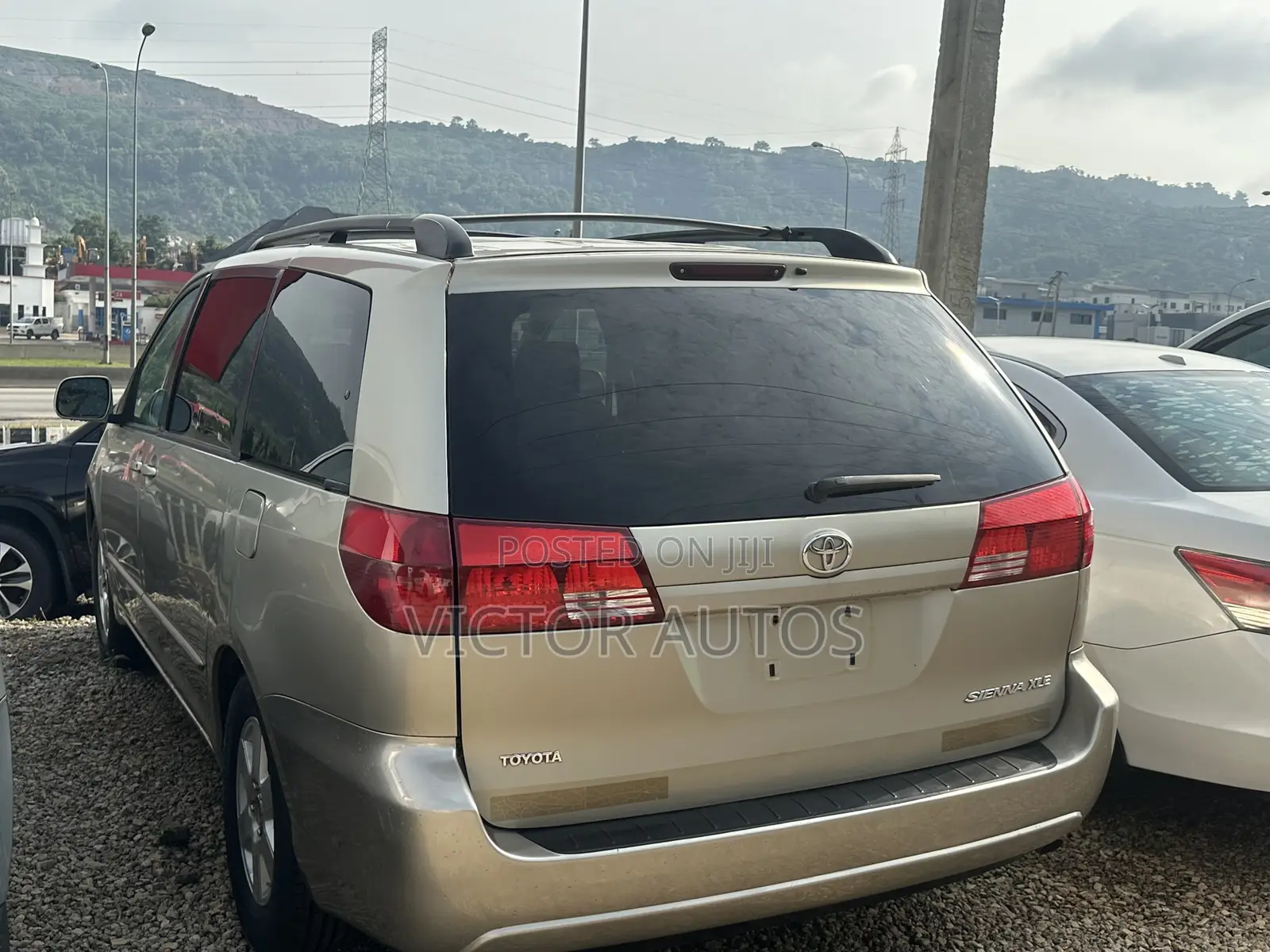 Toyota Sienna 2006 Gold