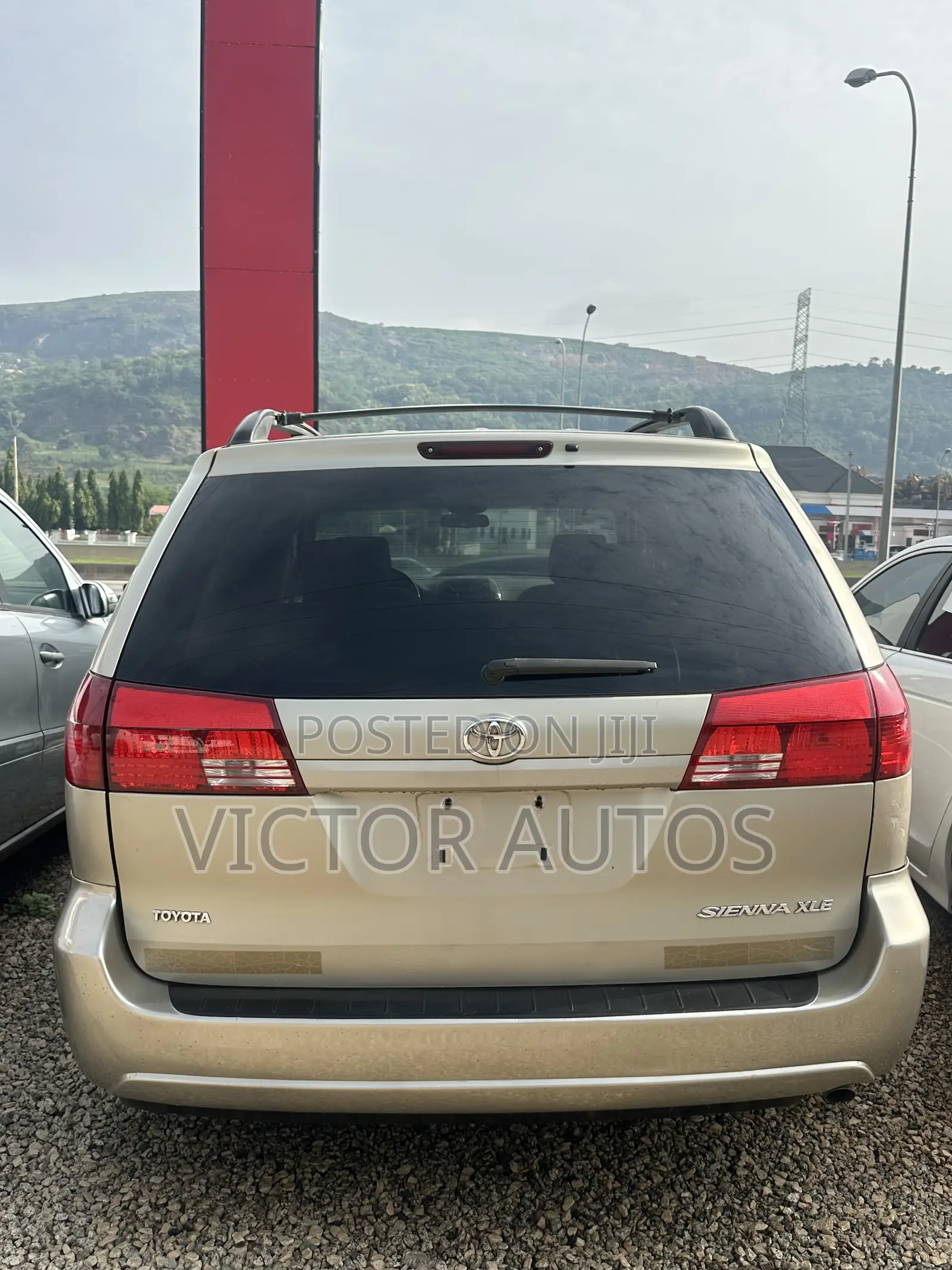 Toyota Sienna 2006 Gold