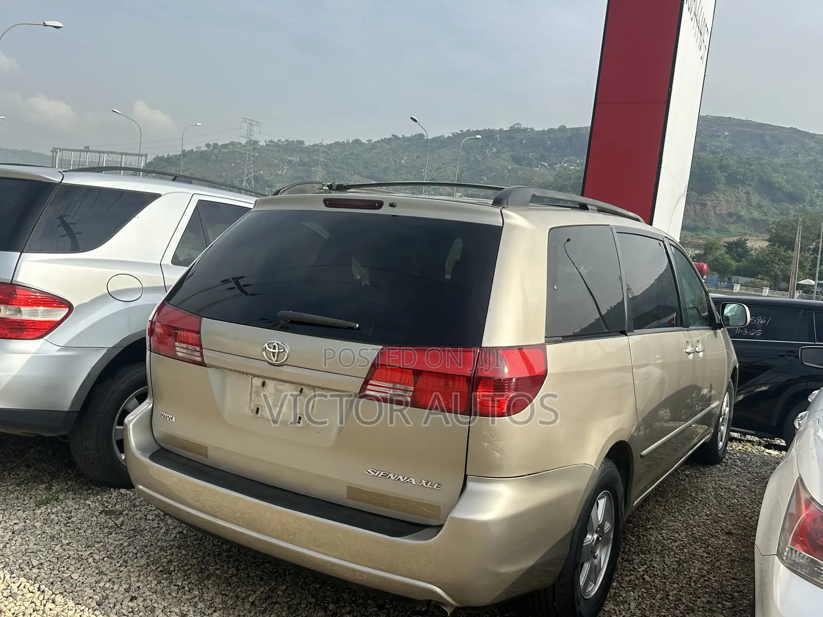 Toyota Sienna 2006 Gold