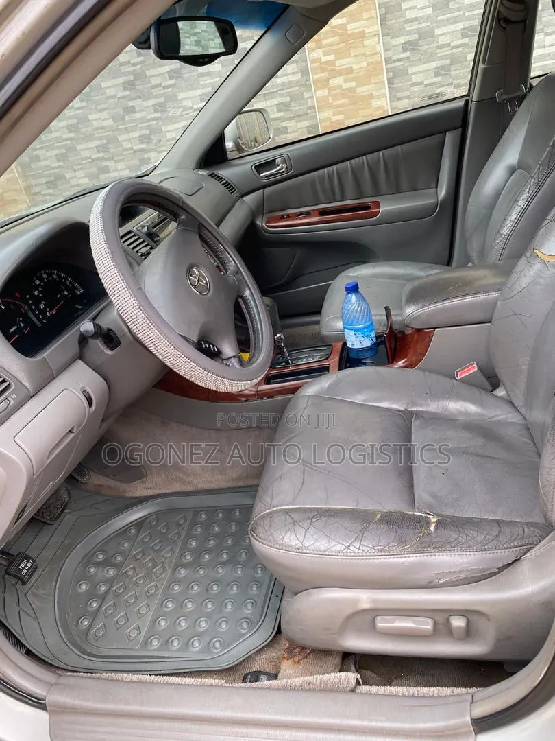 Toyota Camry XLE 4dr Sedan (2.4L 4cyl 4A) 2003 Silver