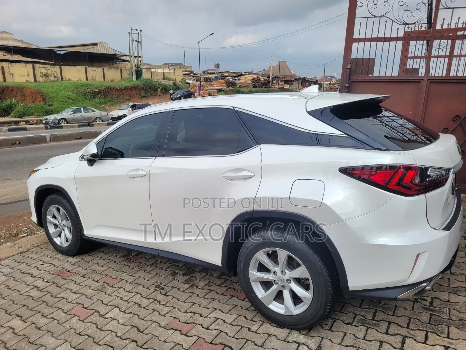 Lexus RX 350 AWD 2017 White