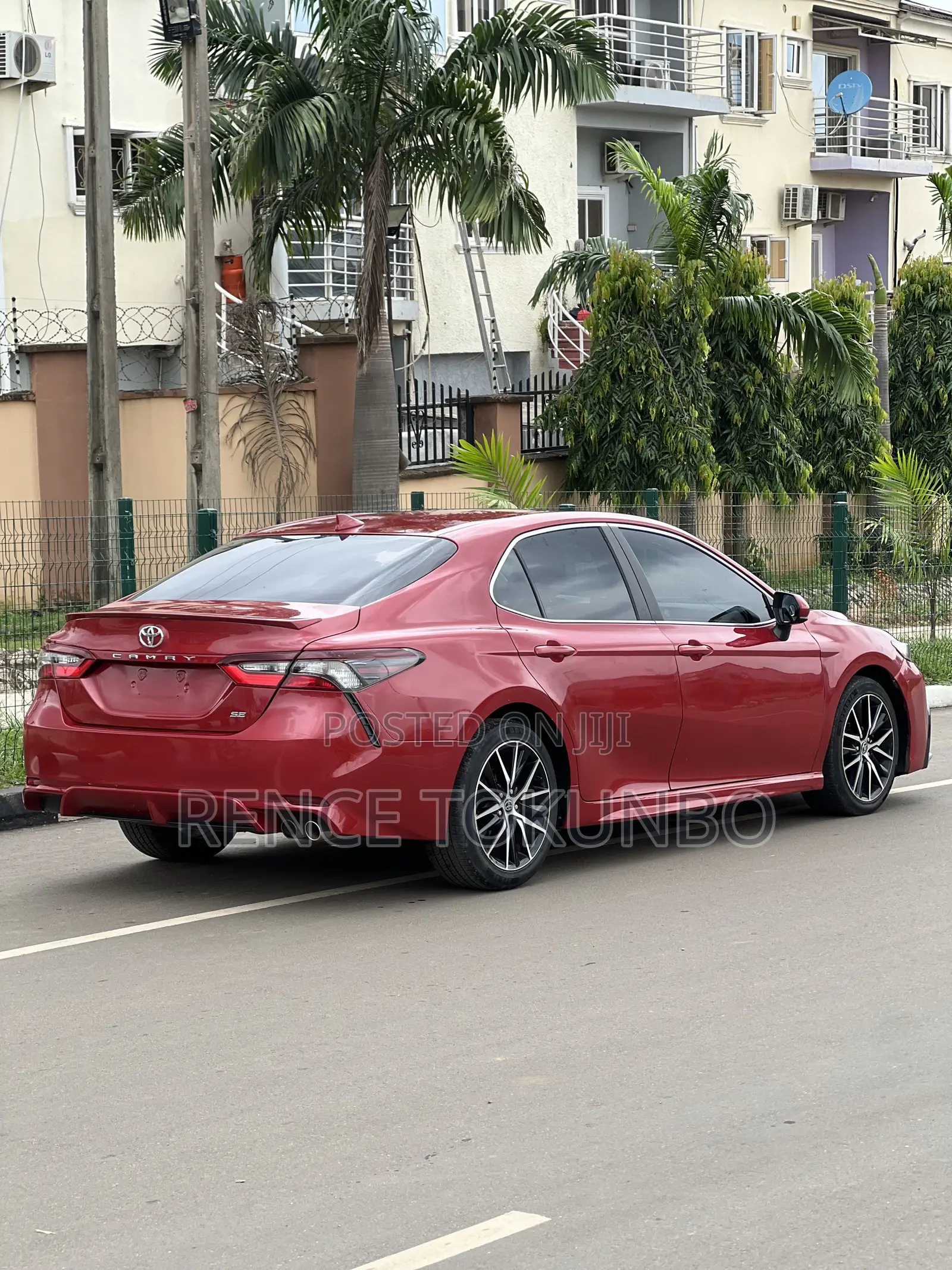 Toyota Camry 2021 Red