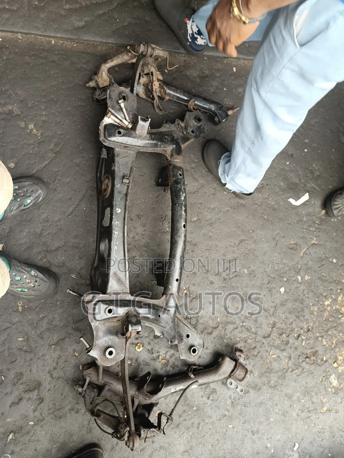 Back Beam Pontiac Vibe 4X4