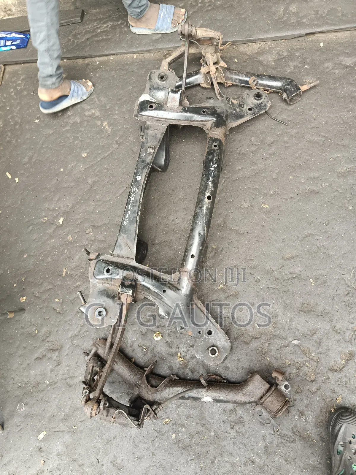 Back Beam Pontiac Vibe 4X4