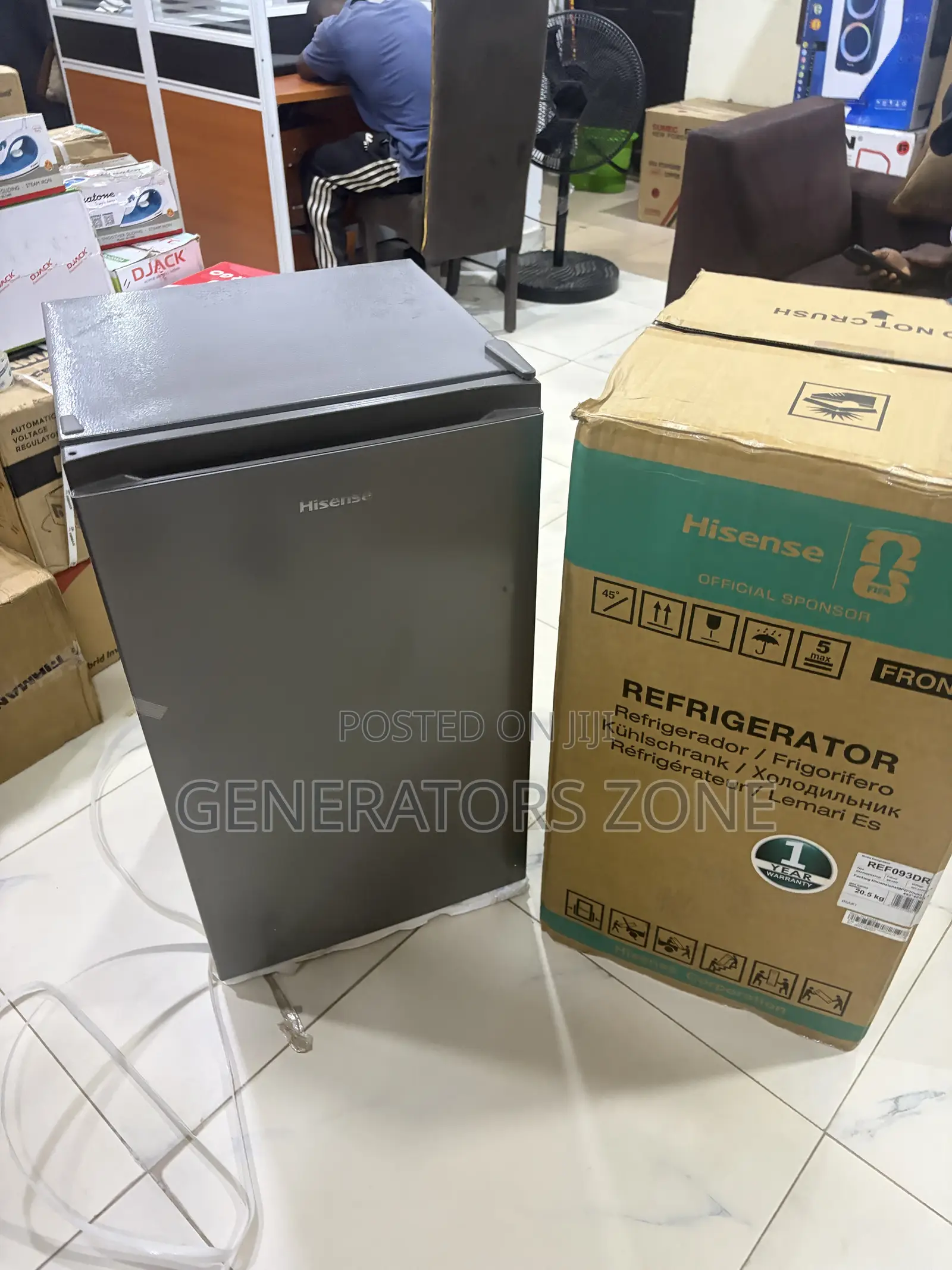 Hisense 093DR Refrigerator for Small Spaces