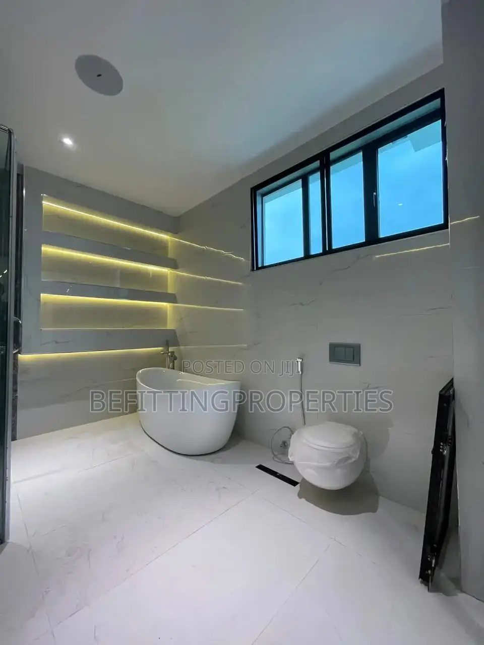 5bdrm Duplex in Lekki for sale