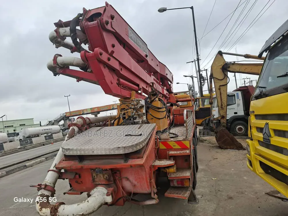 Concrete Pump Mercedes 38meters