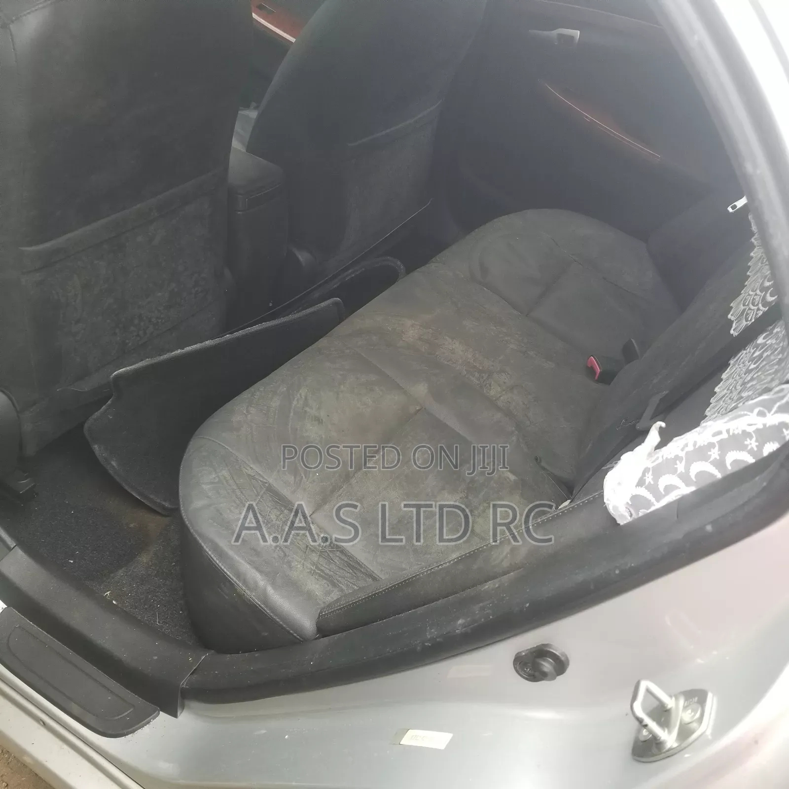 Toyota Corolla LE 4dr Sedan (1.8L 4cyl 4A) 2010 Silver