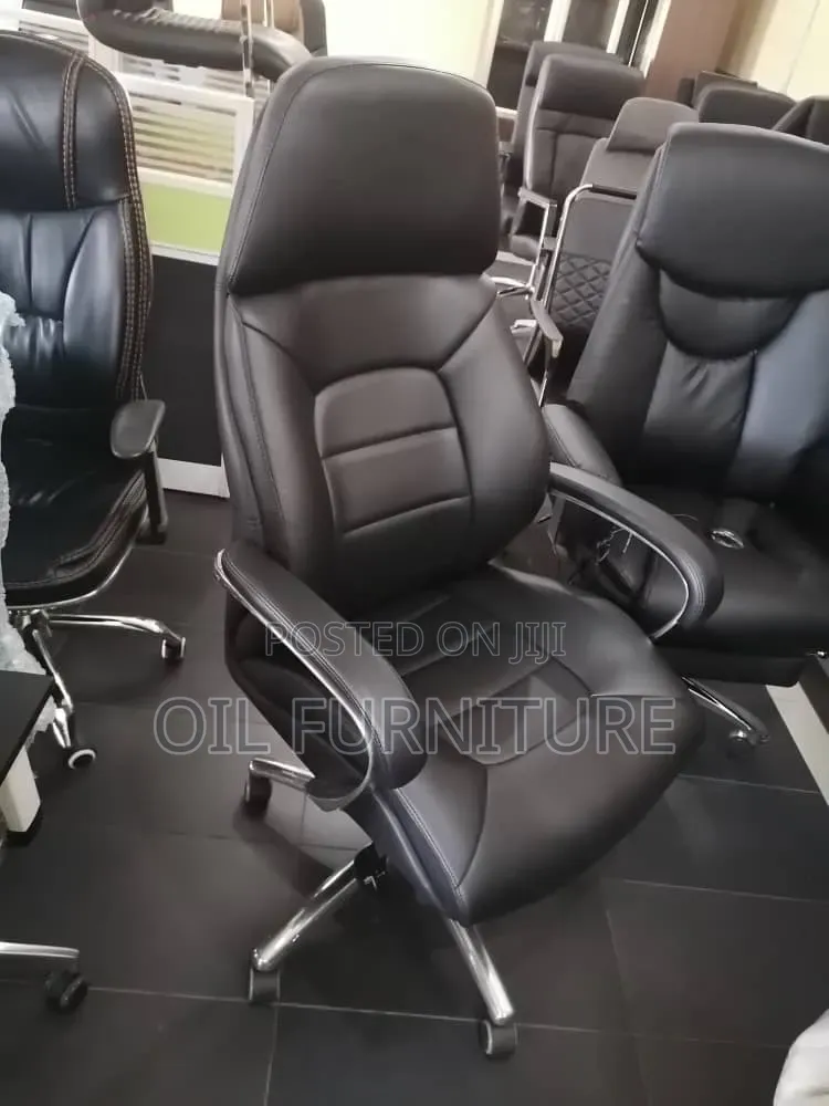 Executive High-Back Ergonomic Leather Office Chair – Heavy Duty