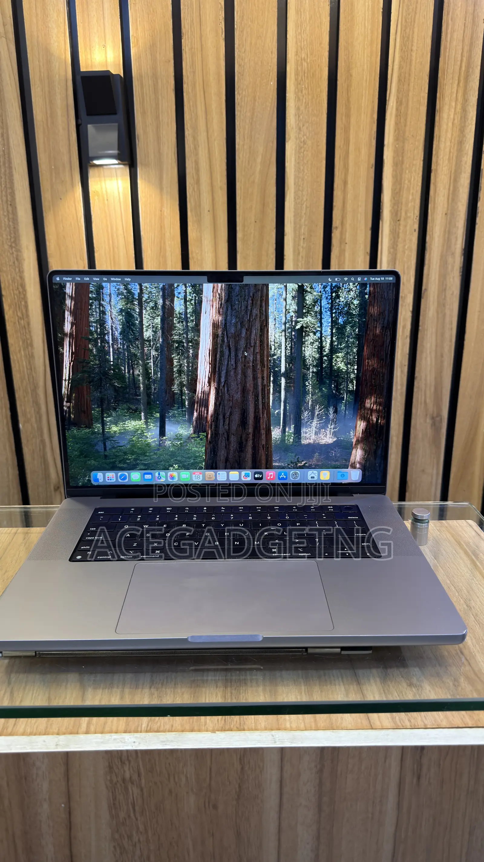 Laptop Apple MacBook Pro 2021 M1 Max 64GB Apple M1 Max SSHD+SSD 4T
