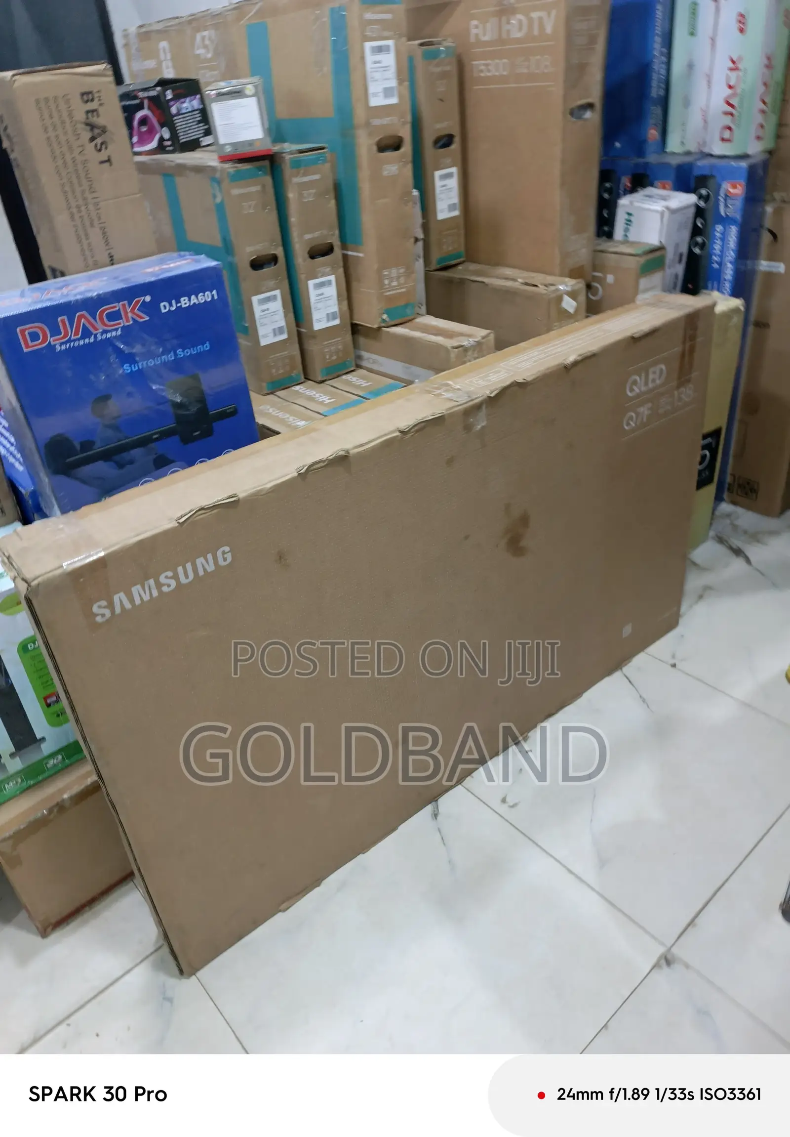 Samsung 55-Inch QLED Smart TV – Immersive Viewing
