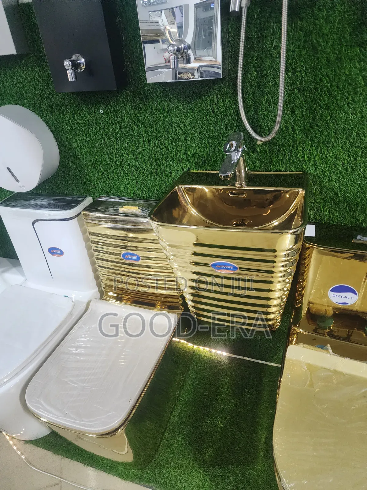 Gold Wc and Basin