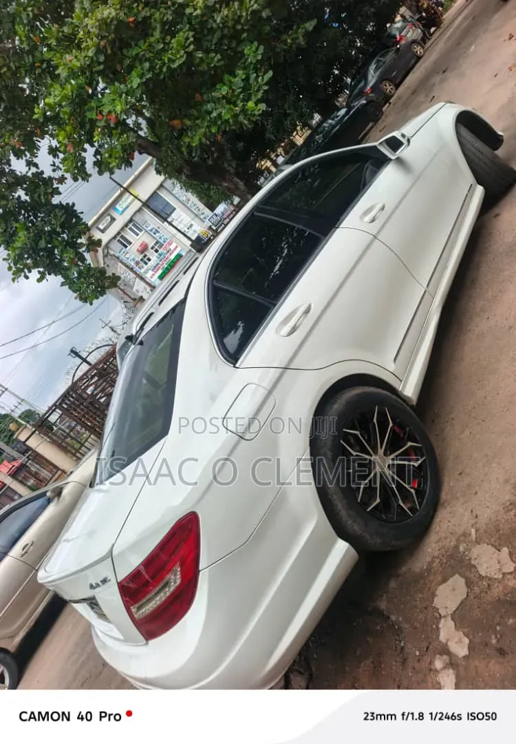 Mercedes-Benz C350 2012 Off white