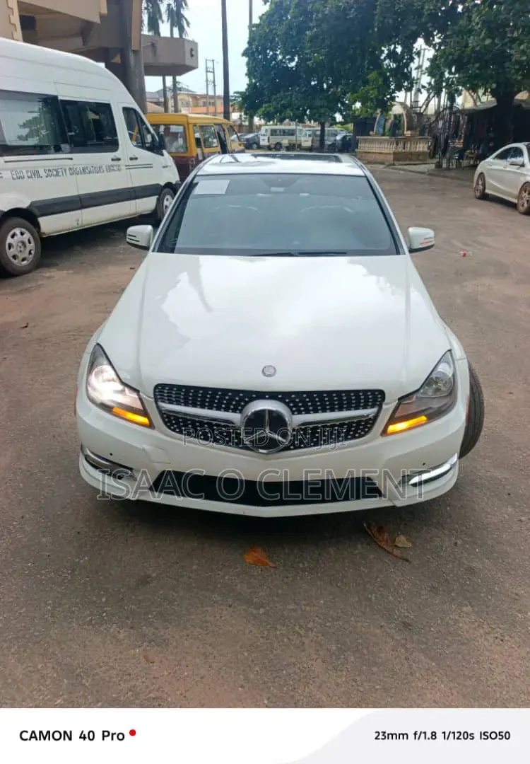 Mercedes-Benz C350 2012 Off white