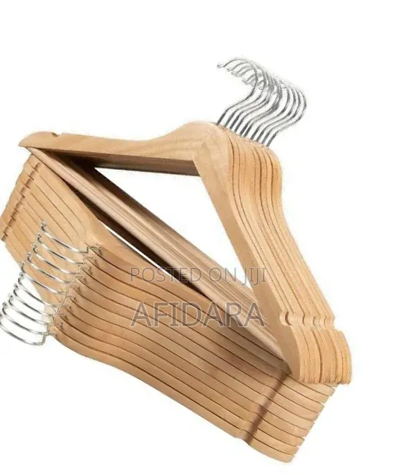 Create a Luxury Closet Look With Premium Wooden Hangers