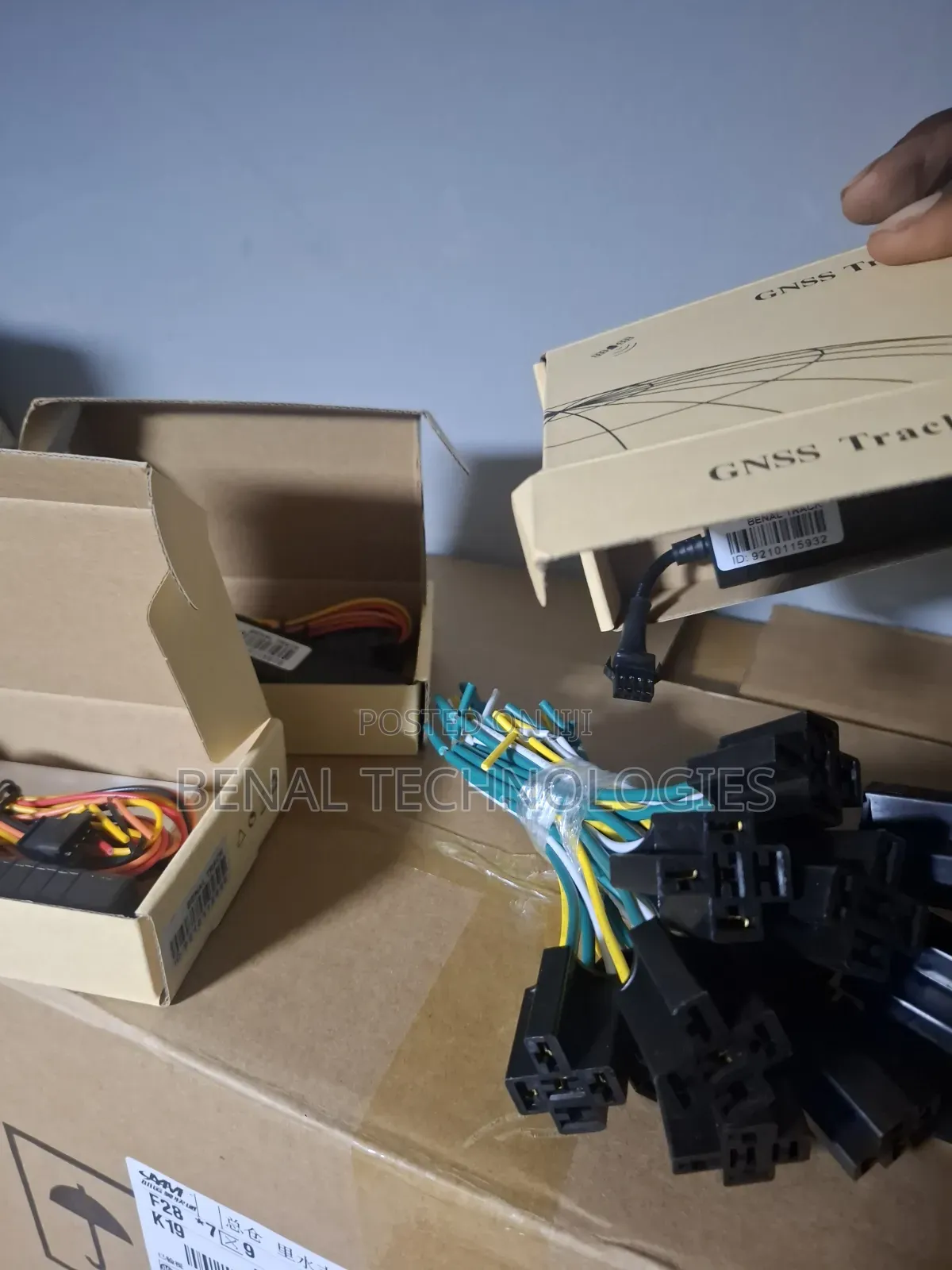 AKSH App Compatible GPS Tracker for Auto Marine