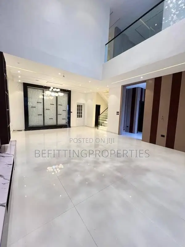 5bdrm House in Lekki for sale