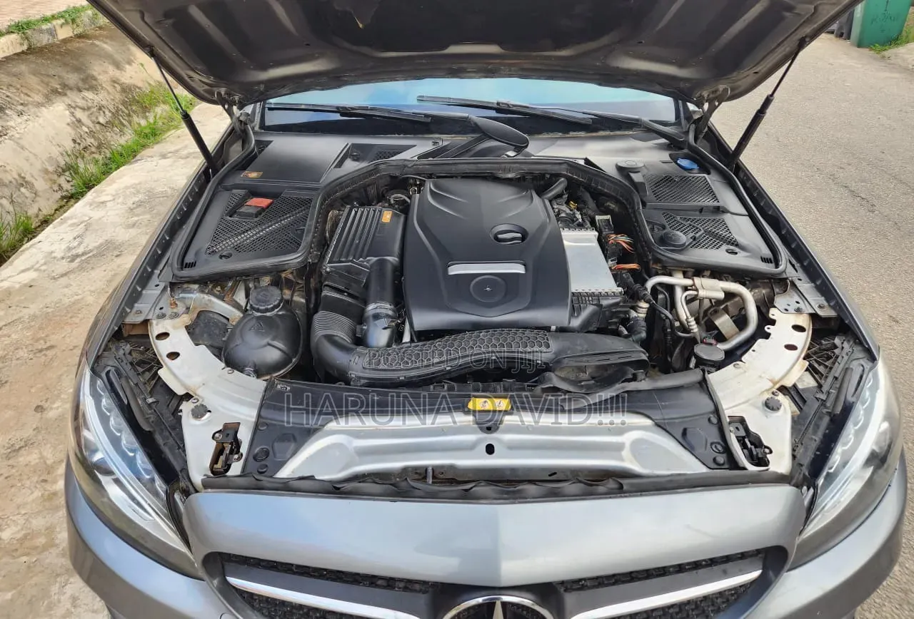 Mercedes-Benz C300 2016 Gray