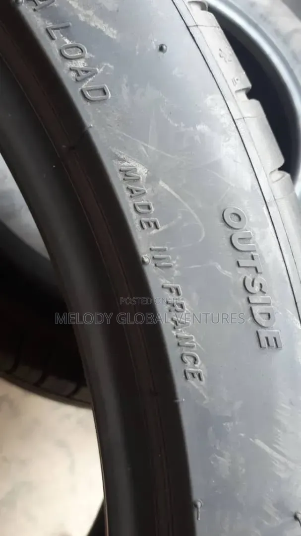 285/35r22 (106 Y) Extra Load Tires