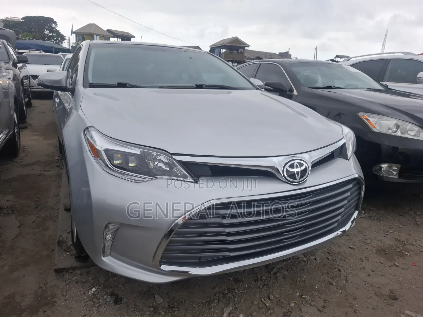 Toyota Avalon Limited 4dr Sedan (3.5L 6cyl 6A) 2014 Silver