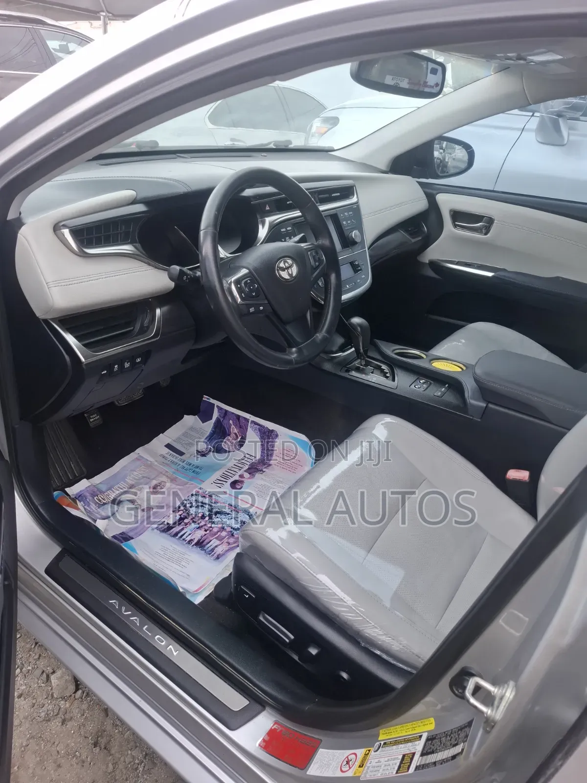 Toyota Avalon Limited 4dr Sedan (3.5L 6cyl 6A) 2014 Silver