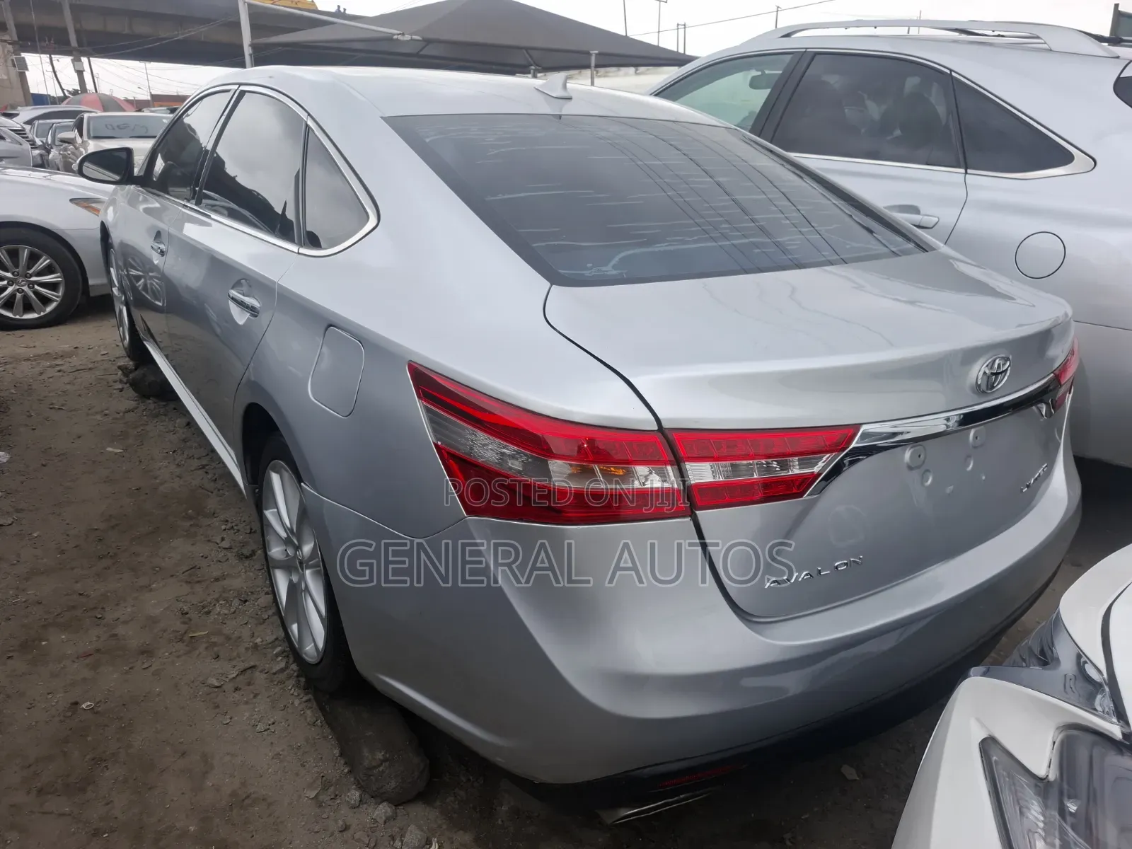 Toyota Avalon Limited 4dr Sedan (3.5L 6cyl 6A) 2014 Silver