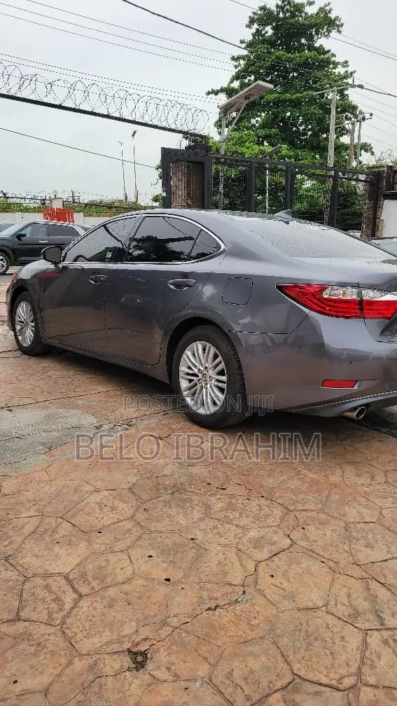 Lexus ES 2015 Gray
