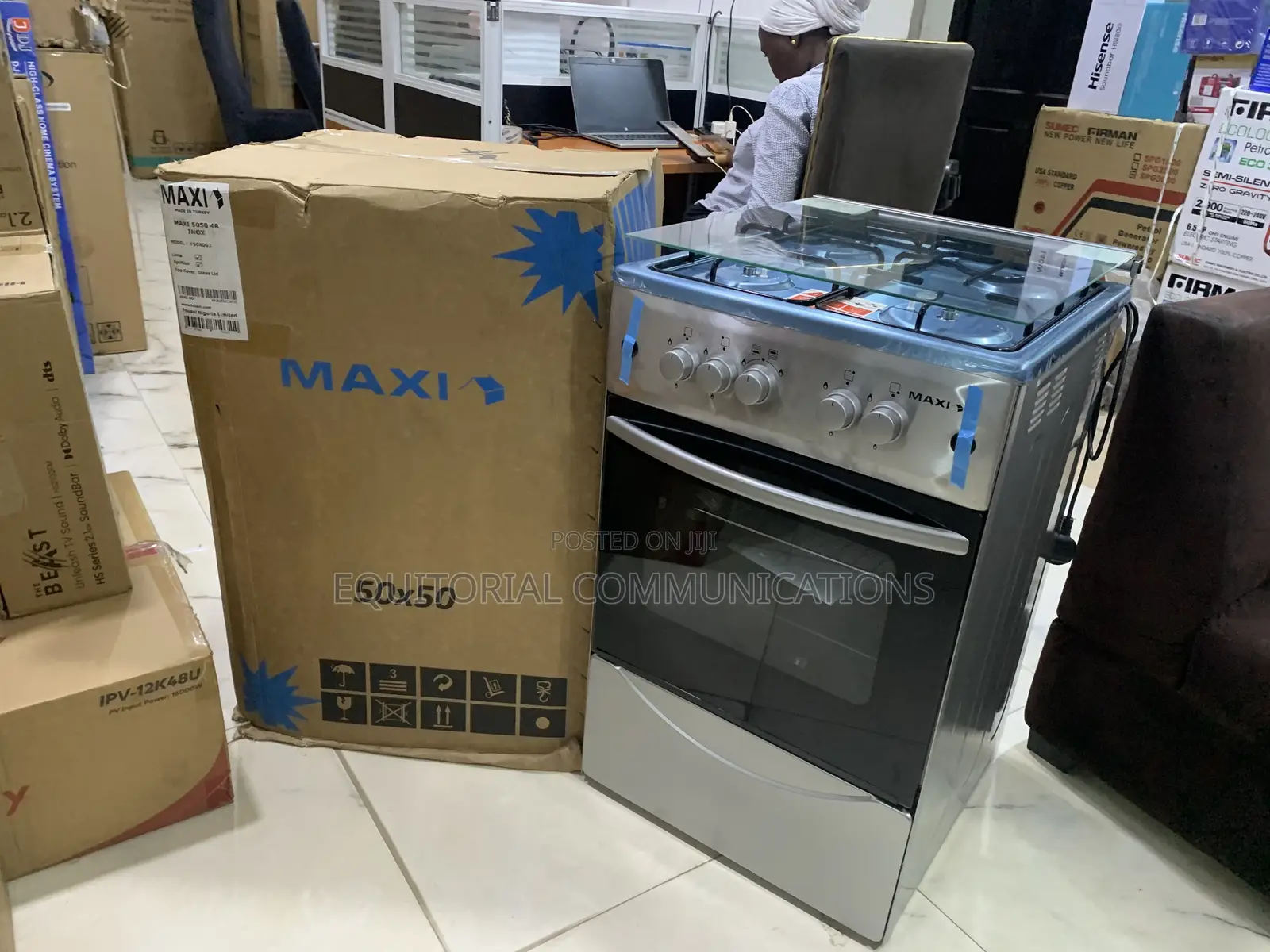 Maxi 5050 Four-Burner Gas Cooker With Oven and Stainless Finish