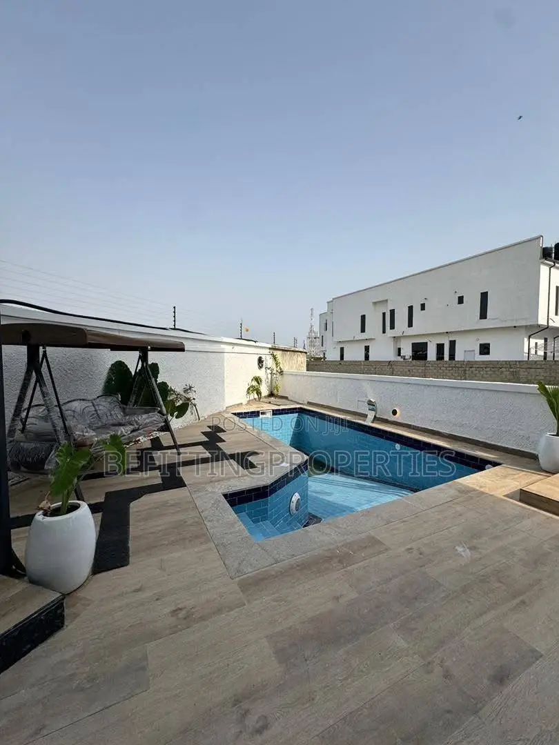 6bdrm Duplex in Lekki for sale